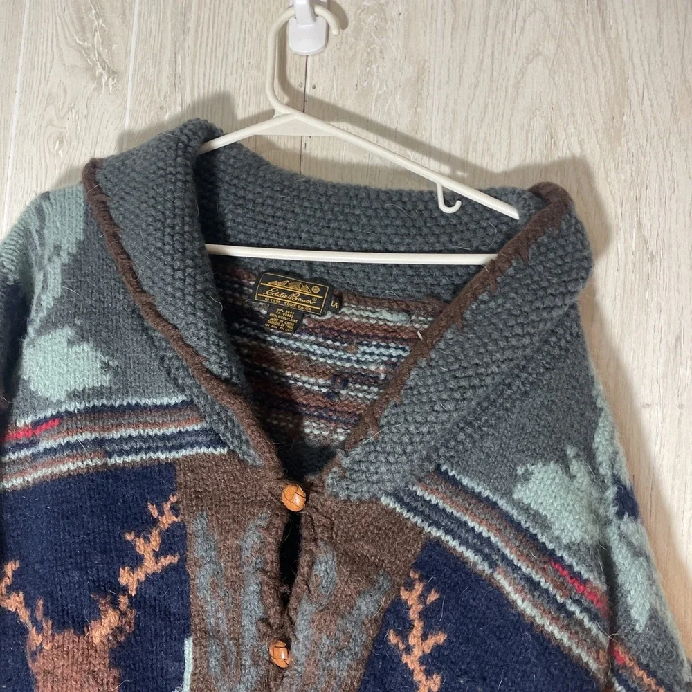 Vtg Eddie Bauer Cardigan Sweater Cowhichan Dog Theme Wool / Laine Blend Button - Picture 2 of 8